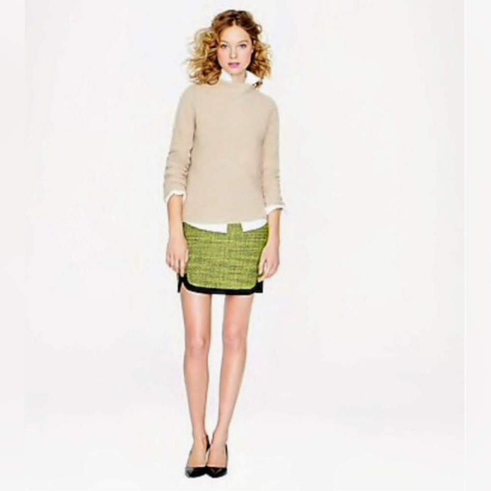 J Crew | Mini Shirttail Skirt in Neon Yellow/Green Tweed with Black Trim - sz 6